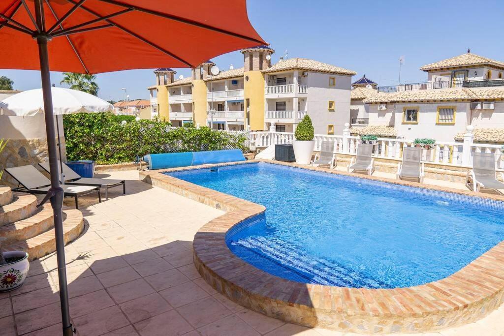 Casa Lilly-rose, A Beautiful 3 Bedroom Detached A Short Walk To The Plaza & Golf Course Villa *