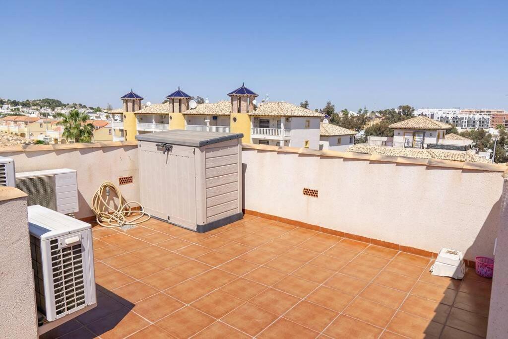 Casa Lilly-rose, A Beautiful 3 Bedroom Detached A Short Walk To The Plaza & Golf Course Villa