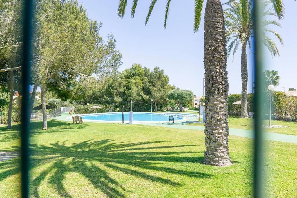Villa Casa Lilly-rose, A Beautiful 3 Bedroom Detached A Short Walk To The Plaza & Golf Course *