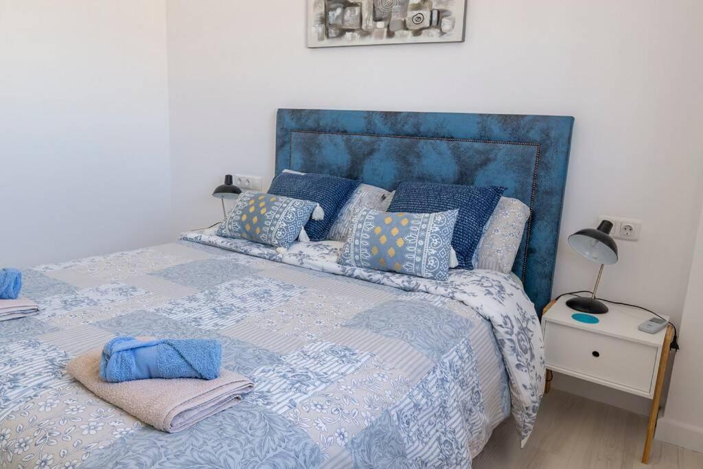 Villa Casa Lilly-rose, A Beautiful 3 Bedroom Detached A Short Walk To The Plaza & Golf Course Villamartin (Valencia)