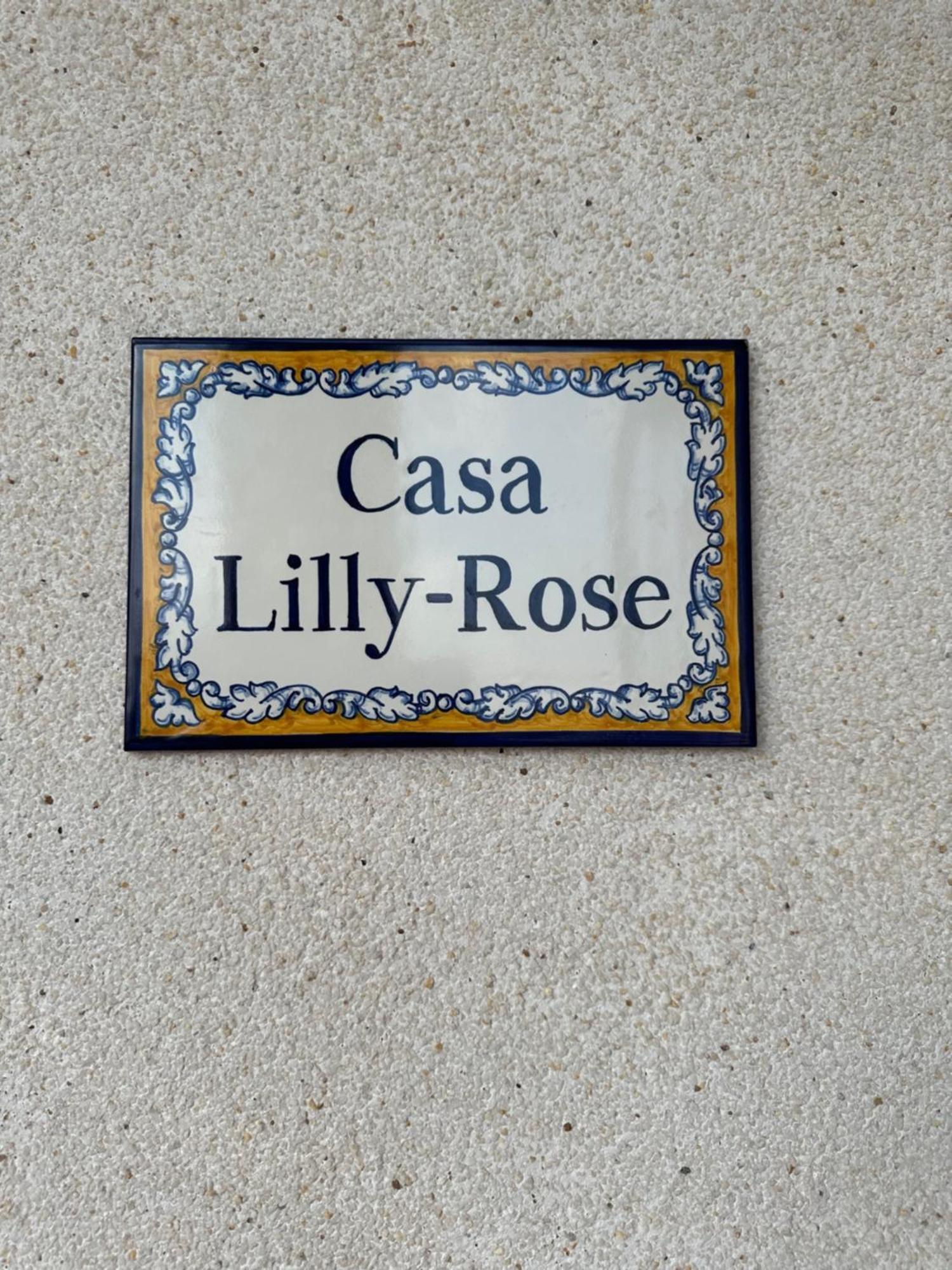 Villa Casa Lilly-rose, A Beautiful 3 Bedroom Detached A Short Walk To The Plaza & Golf Course *